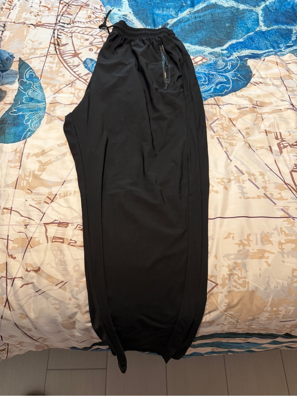 Lightweight Black Men's pants with Zip Pocket